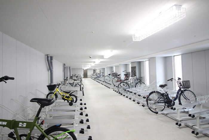 物件外観写真4　(駐輪場)