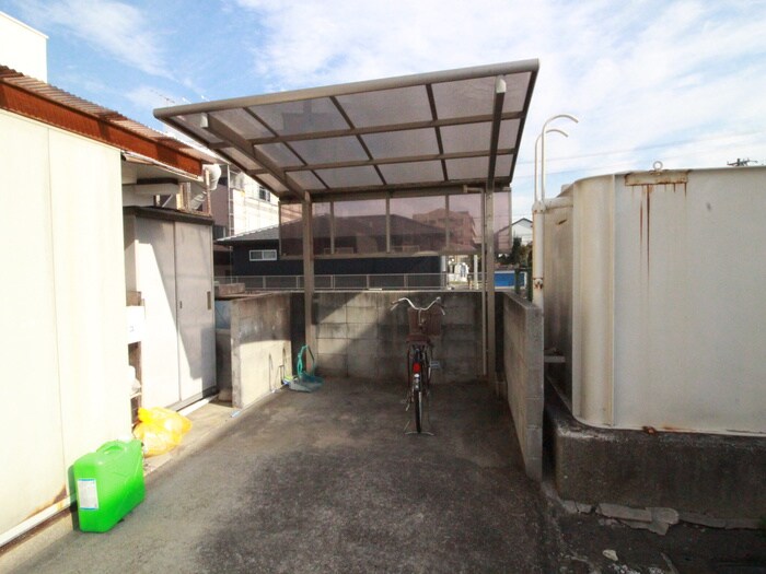 物件外観写真6　(駐輪場)