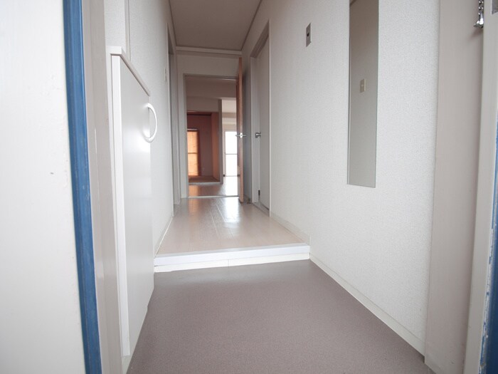 物件内観写真17　(玄関)