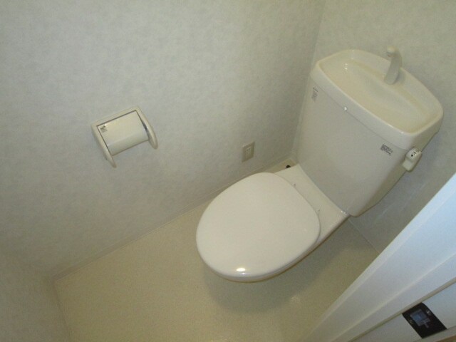 物件内観写真13　(トイレ)