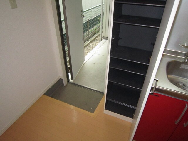 物件内観写真14　(玄関)