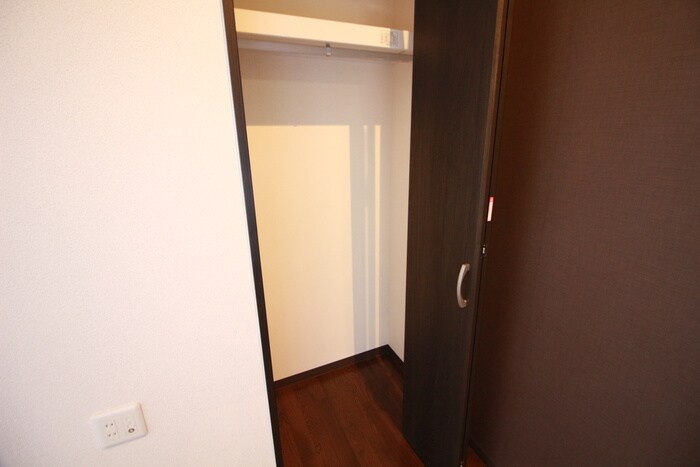 物件内観写真15　(収納)