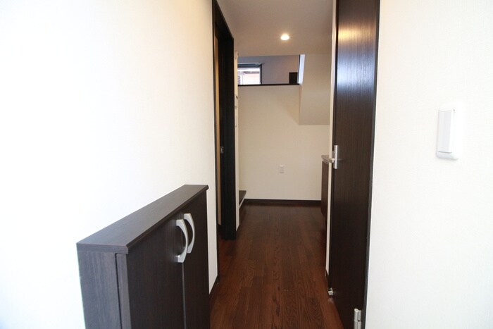 物件内観写真18　(廊下)