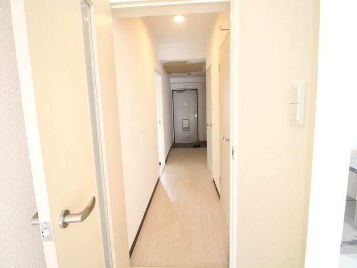 物件内観写真19　(廊下)