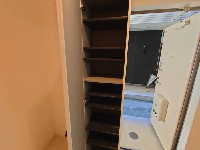 物件内観写真10　(靴箱)