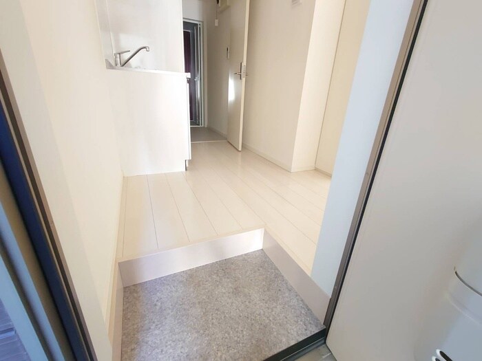 物件内観写真22　(玄関)