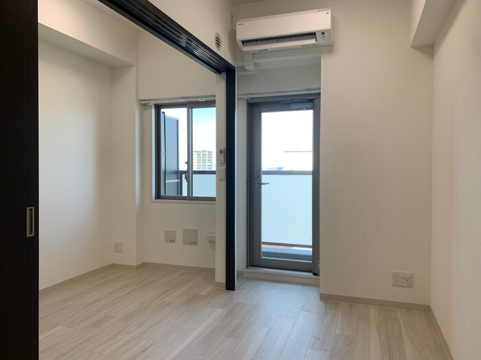 物件内観写真2　(居室)