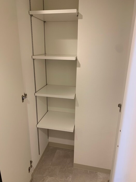 物件内観写真11　(収納)