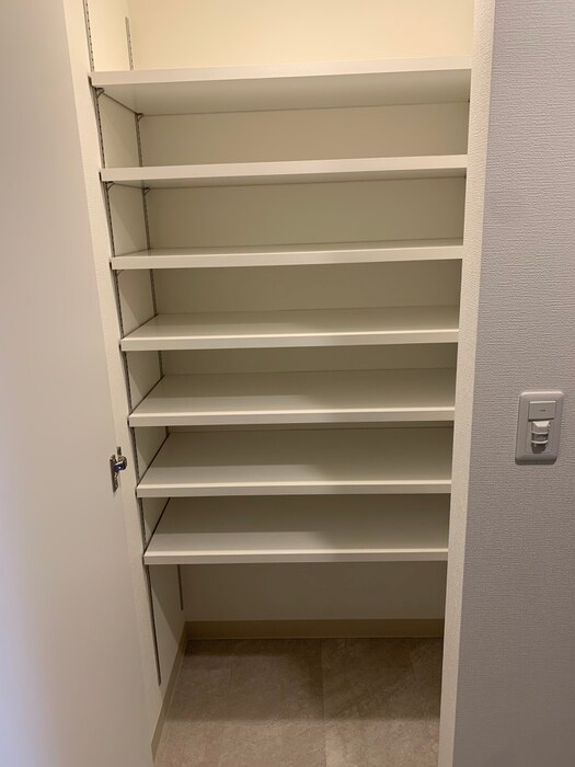 物件内観写真12　(収納)