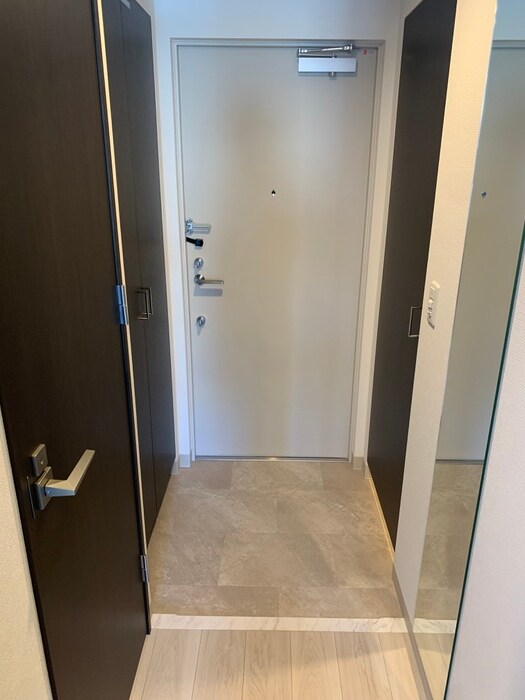 物件内観写真14　(玄関)