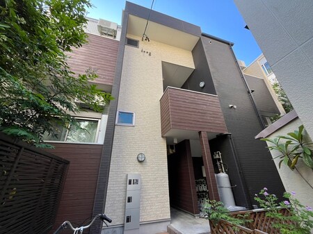 グルージャ黒門外観写真