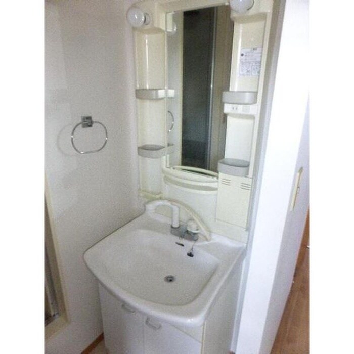 物件内観写真9　(洗面)