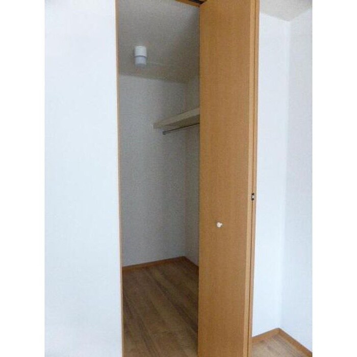 物件内観写真13　(収納)