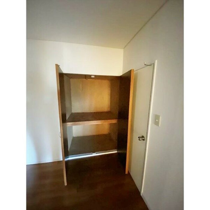 物件内観写真16　(収納)