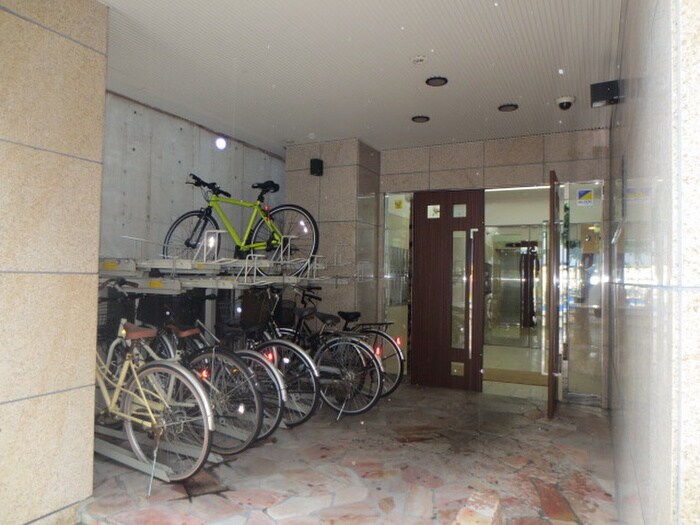 物件外観写真5　(駐輪場)