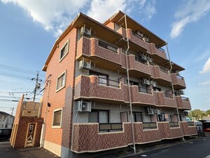 クラスト勝川外観写真