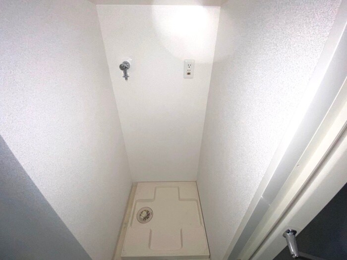 物件内観写真11　(洗濯機置場)