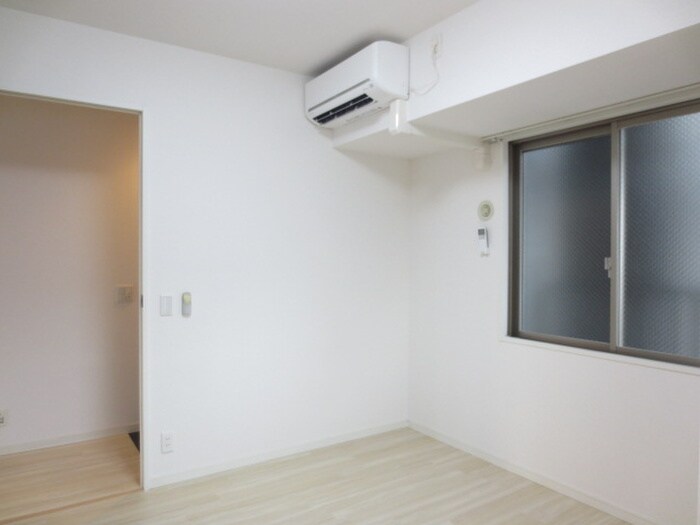 物件内観写真18　(居室)