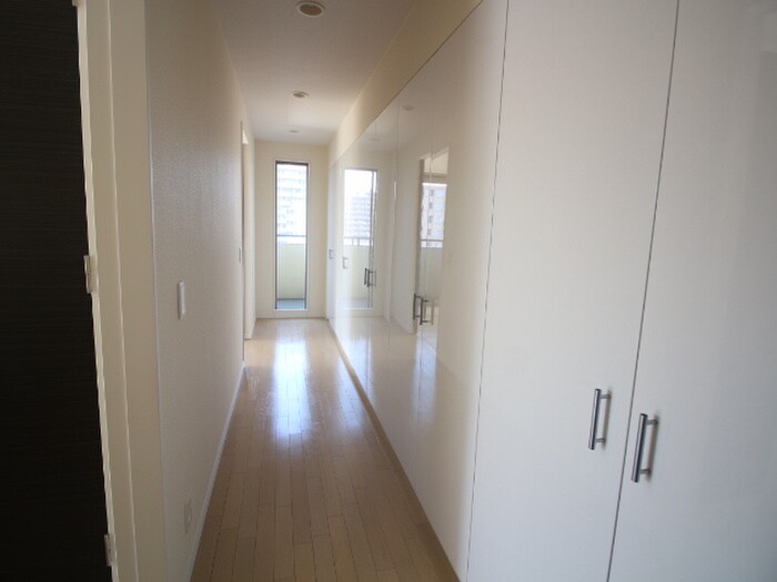 物件内観写真21　(廊下)