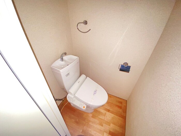 物件内観写真9　(トイレ)