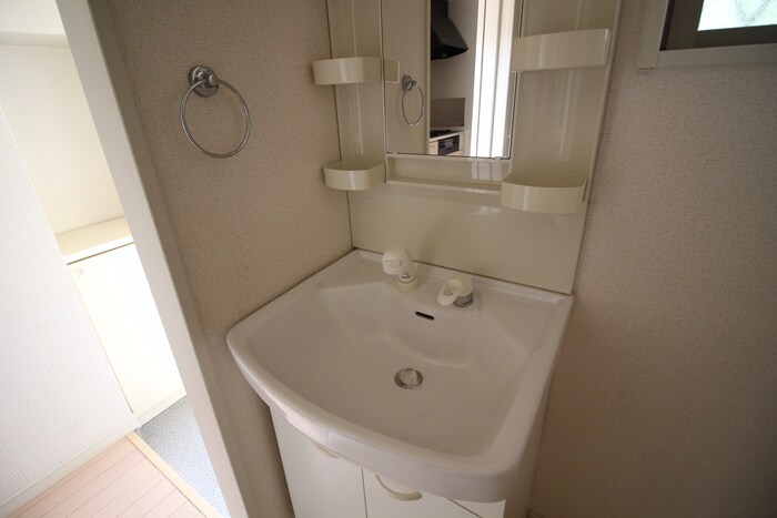 物件内観写真7　(洗濯機置場)