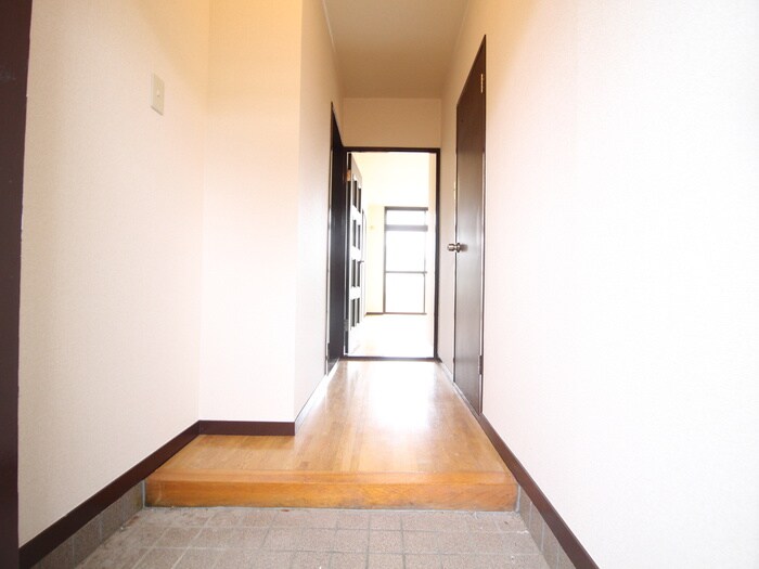 物件内観写真14　(廊下)