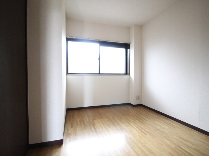 物件内観写真18　(居室)