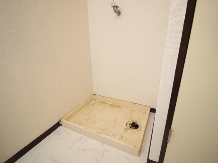 物件内観写真20　(洗濯機置場)