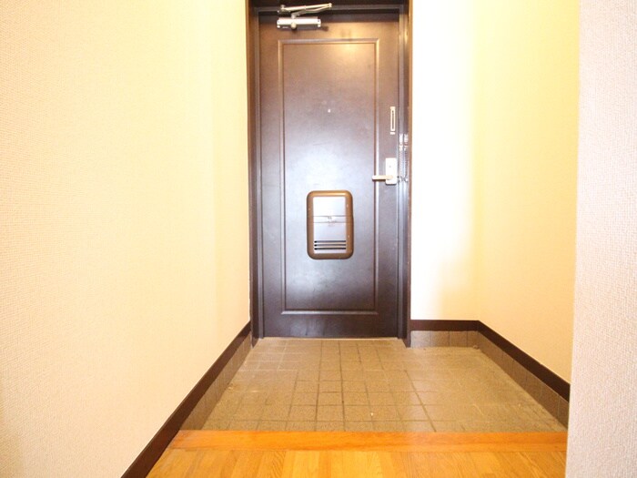 物件内観写真21　(玄関)