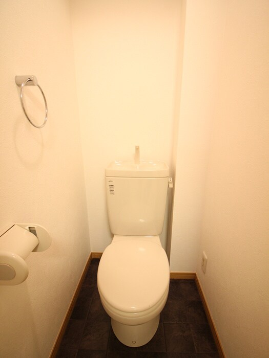 物件内観写真9　(トイレ)