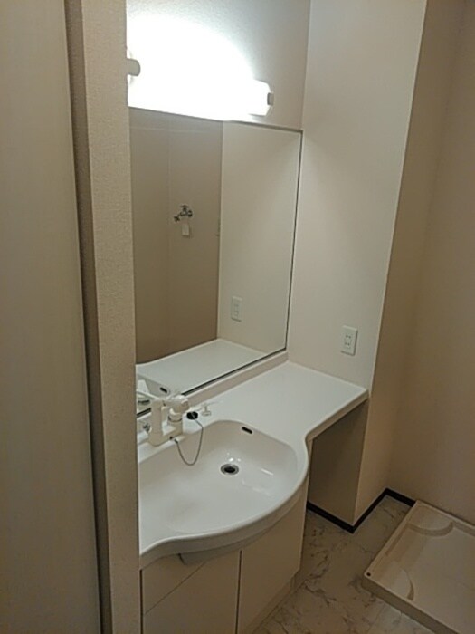 物件内観写真8　(洗面)