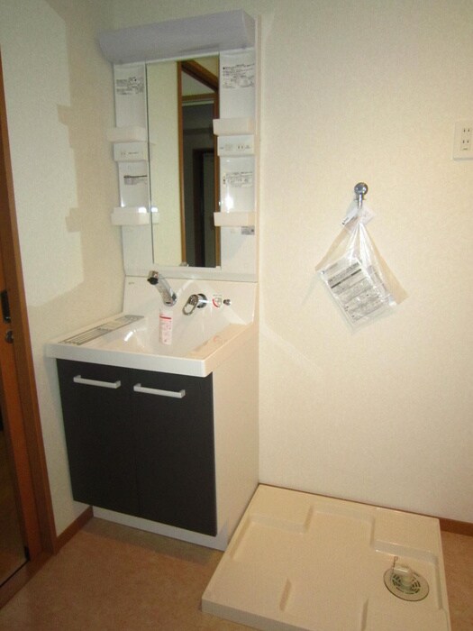 物件内観写真11　(洗面)