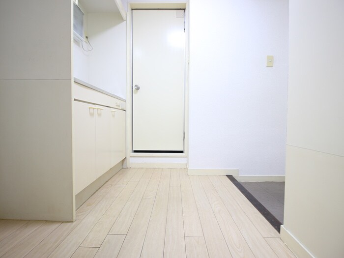 物件内観写真15　(廊下)