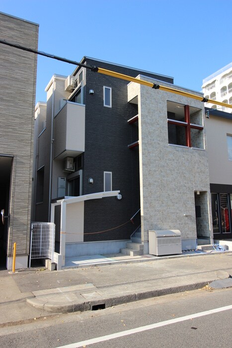 物件外観写真1　(外観写真)