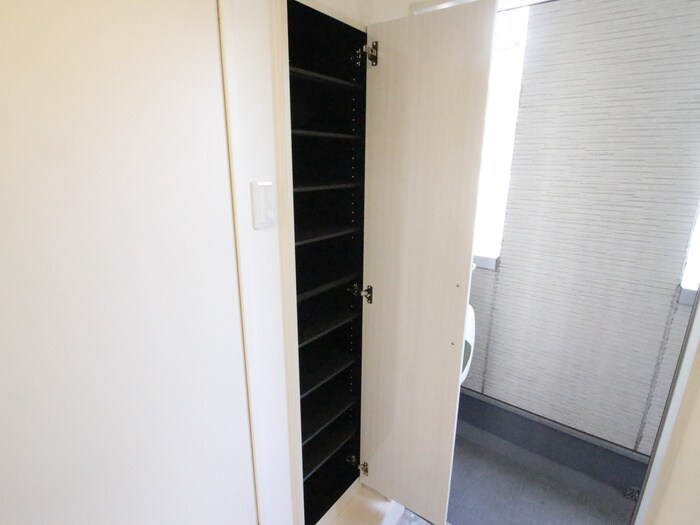 物件内観写真18　(靴箱)