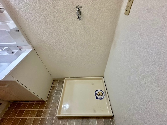 物件内観写真17　(洗濯機置場)