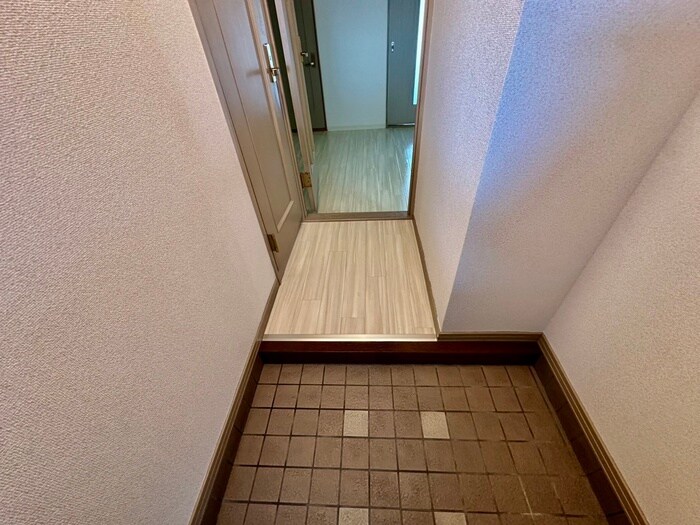 物件内観写真20　(玄関)