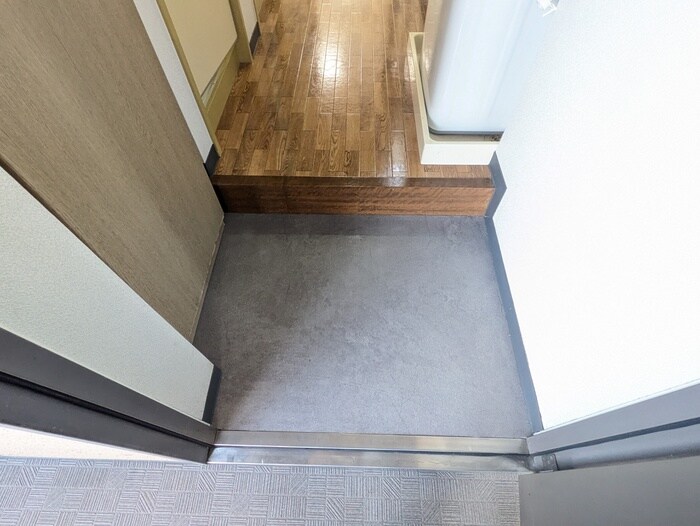 物件内観写真20　(玄関)