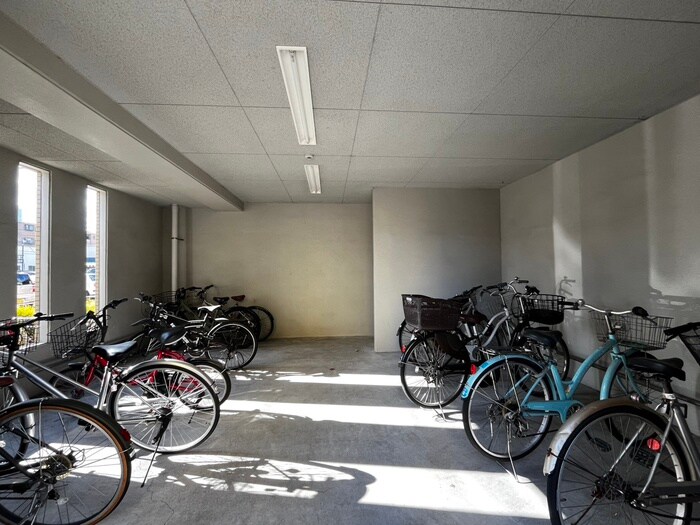 フォレルの駐輪場