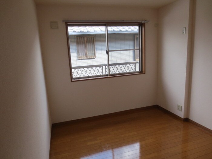 物件内観写真4　(居室)