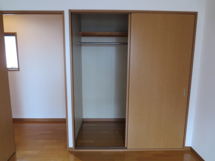 物件内観写真6　(収納)