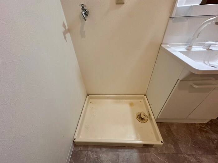 物件内観写真17　(洗濯機置場)