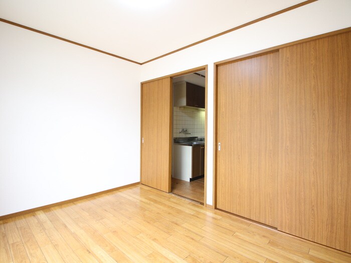 物件内観写真8　(居室)