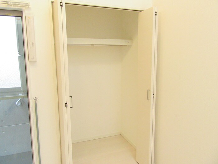 物件内観写真12　(収納)