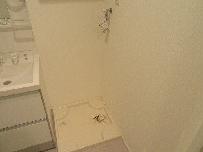 物件内観写真13　(洗濯機置場)