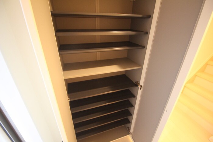 物件内観写真17　(靴箱)