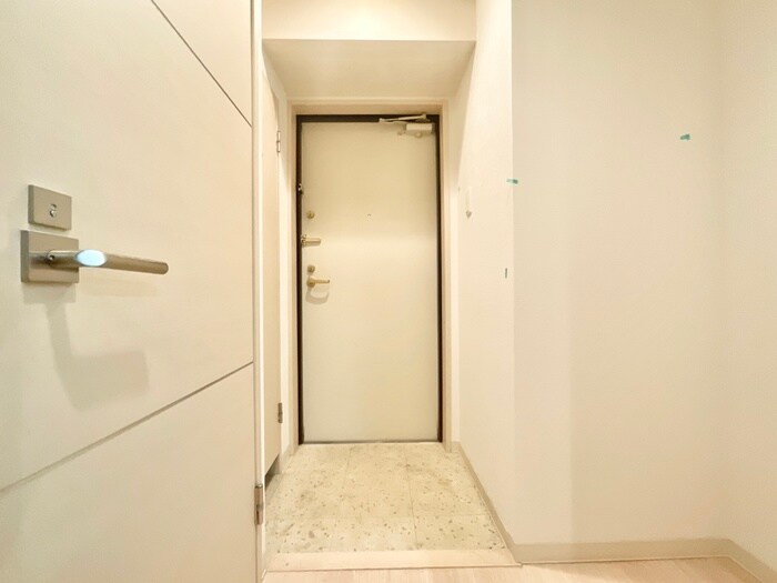 物件内観写真18　(玄関)