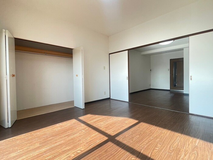 物件内観写真8　(居室)