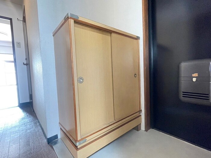 物件内観写真15　(靴箱)