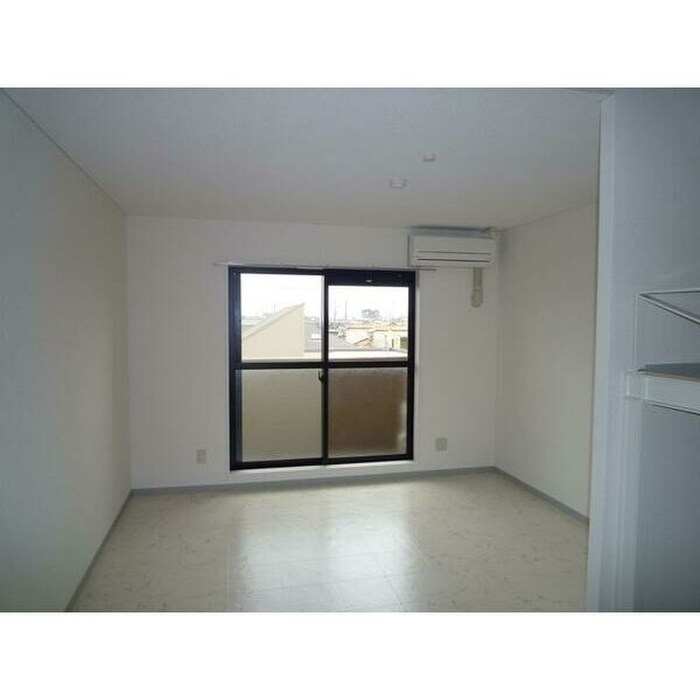 物件内観写真4　(居室)